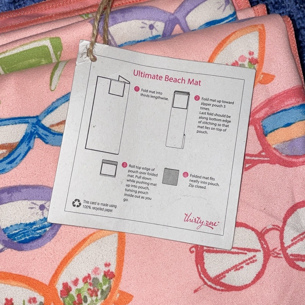 NWT Thirty-One Sunglasses Print Beach Mat. - Picture 2 of 5